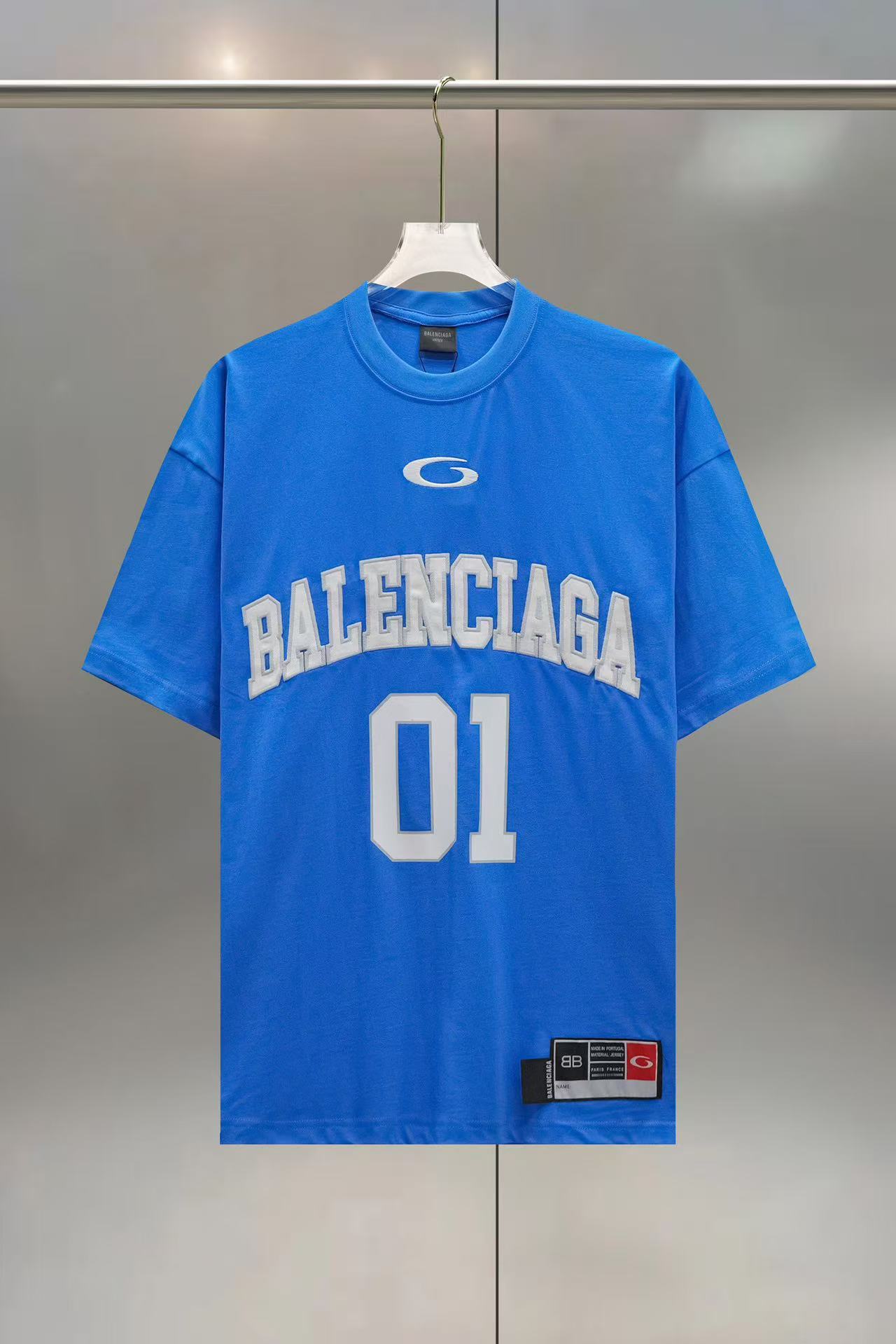 BALENCIAGA